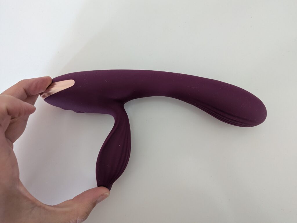 Clitoral Suction Toy vs Vibrator - Lyanna vibe