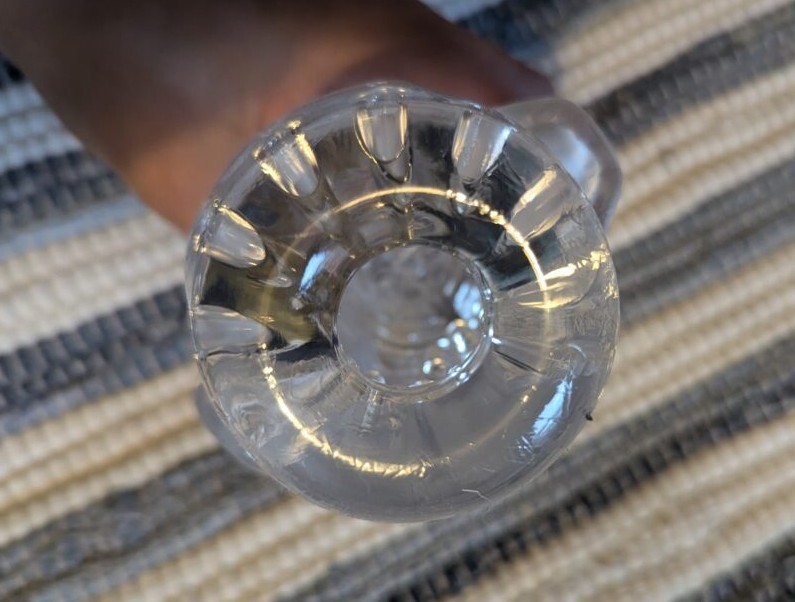 The One Suction Male Masturbator (Automatic suction and vibration)