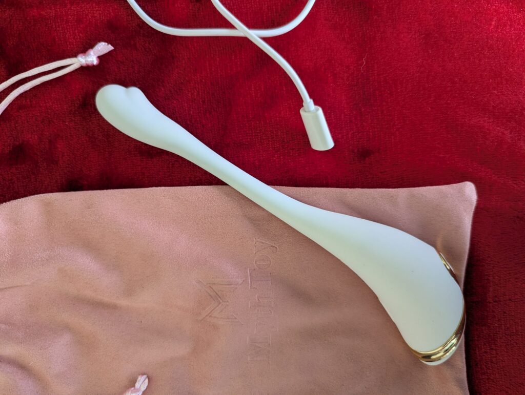 Flexible MythToy Swan G-Spot Vibrator Review: Clever Design or Gimmick?