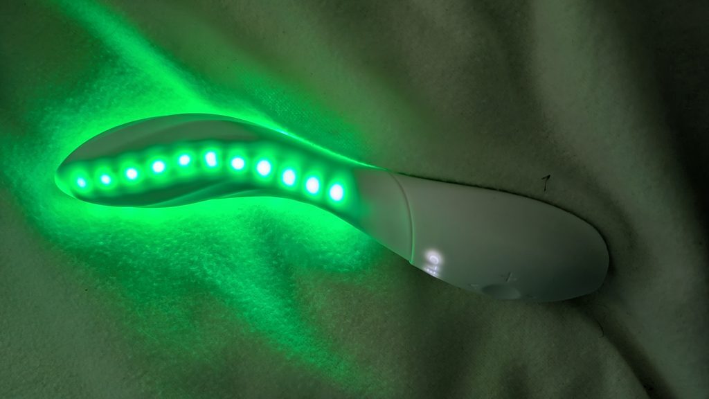 Is The LELO Mona Spectra Worth It? Green LED light therapy