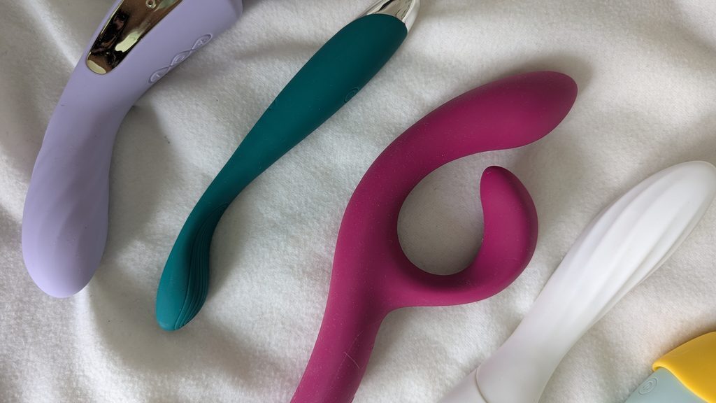 We-Vibe NOVA 2 rabbit vs G-Spot vibrator