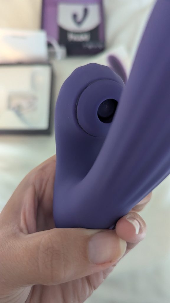 First Impressions And Build Quality - huxi sucking sweet review