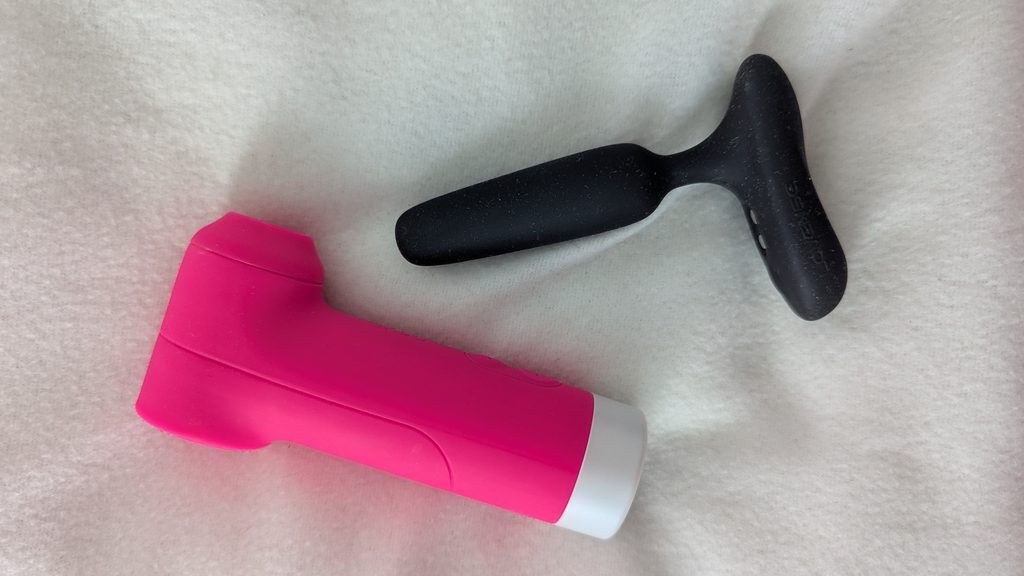 Lovense glint butplug review with the Fizz