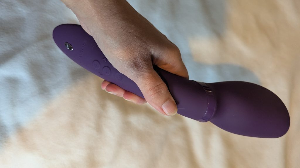 The We-Vibe Wand 2 review and comparison best magic wand?