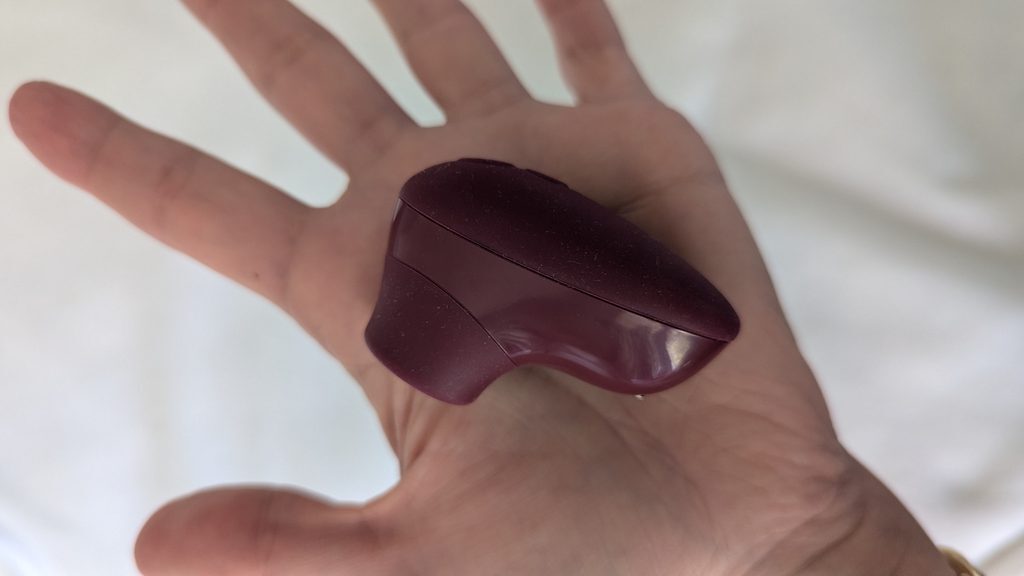 Womanizer Snap best travel suction toy